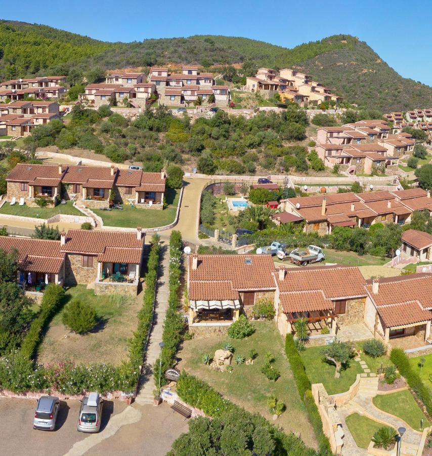 Residence Il Borgo Di Porto Corallo Villaputzu Bagian luar foto