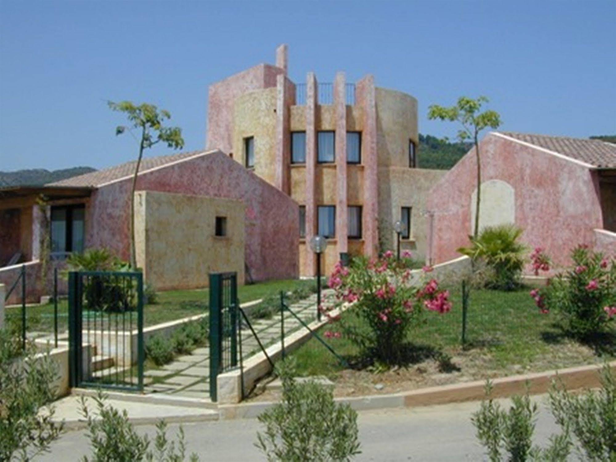 Residence Il Borgo Di Porto Corallo Villaputzu Bagian luar foto