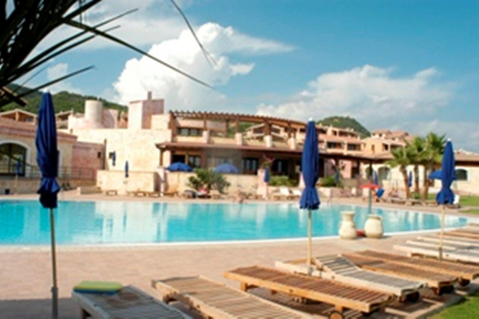 Residence Il Borgo Di Porto Corallo Villaputzu Bagian luar foto